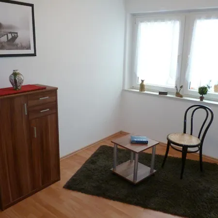 Haus Uni Koblenz 2 *